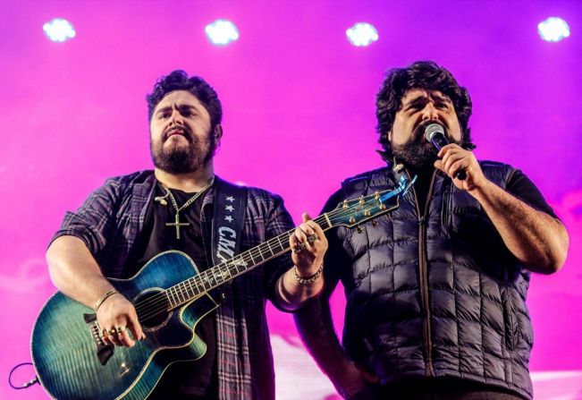 César Menotti & Fabiano estão confirmados na 30ª Festa do Peão